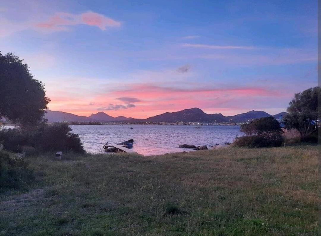 Magic Dalu Con Posto Auto Apartman Olbia Kültér fotó